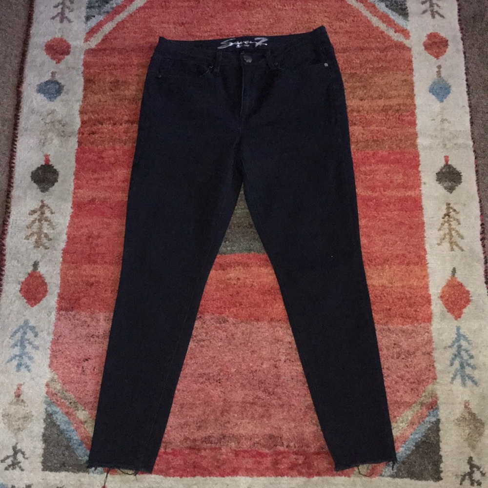 Seven7 Black Jeans Mid Rise Skinny Frayed Hem Size 10